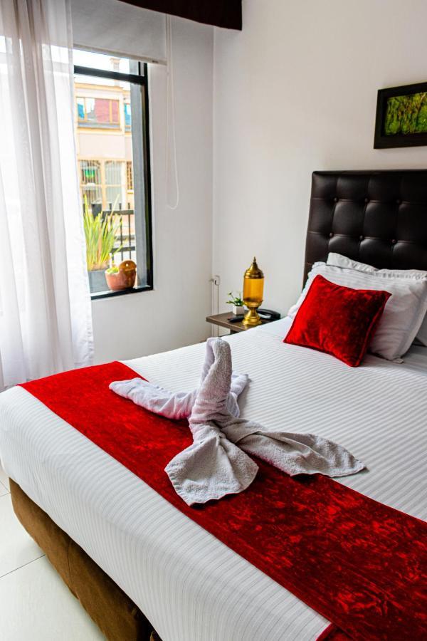 Hotel Central House A 5 Min De La Embajada Americana Богота Екстериор снимка