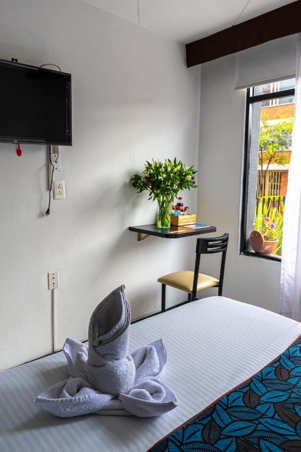 Hotel Central House A 5 Min De La Embajada Americana Богота Екстериор снимка