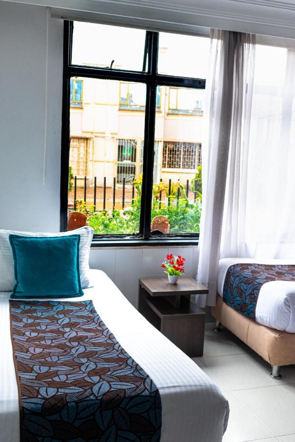 Hotel Central House A 5 Min De La Embajada Americana Богота Екстериор снимка