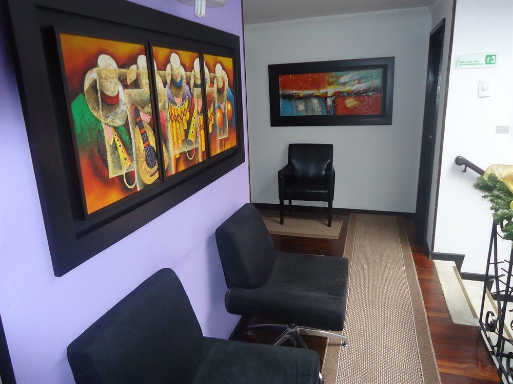 Hotel Central House A 5 Min De La Embajada Americana Богота Екстериор снимка