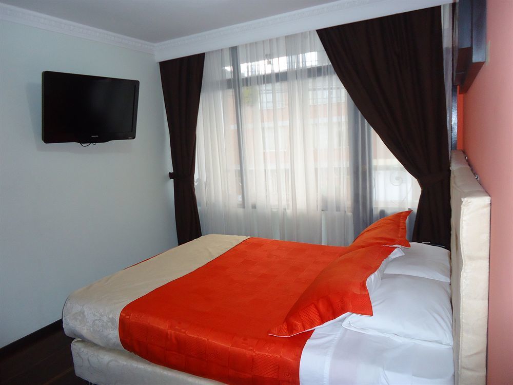 Hotel Central House A 5 Min De La Embajada Americana Богота Екстериор снимка