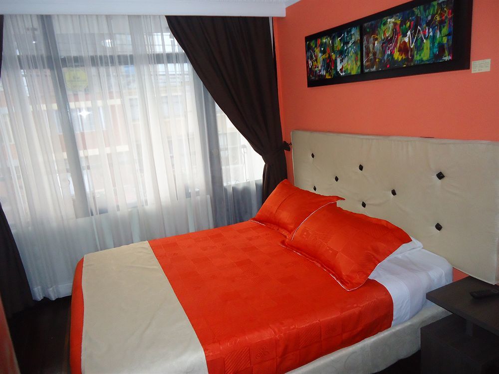 Hotel Central House A 5 Min De La Embajada Americana Богота Екстериор снимка
