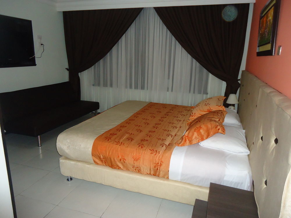 Hotel Central House A 5 Min De La Embajada Americana Богота Екстериор снимка