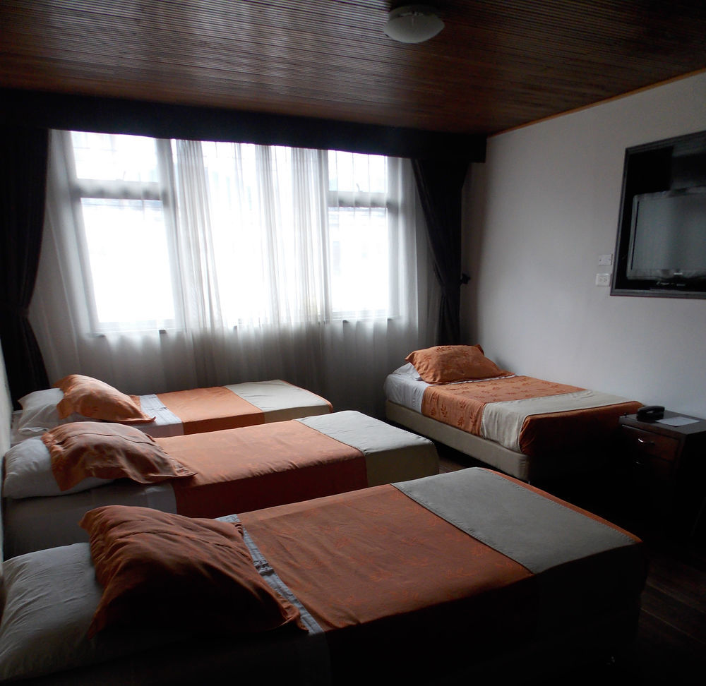 Hotel Central House A 5 Min De La Embajada Americana Богота Екстериор снимка