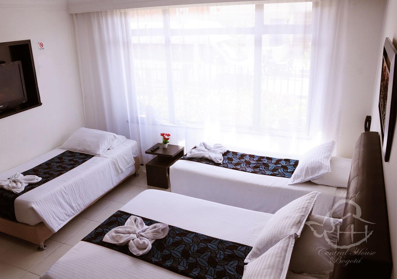 Hotel Central House A 5 Min De La Embajada Americana Богота Екстериор снимка